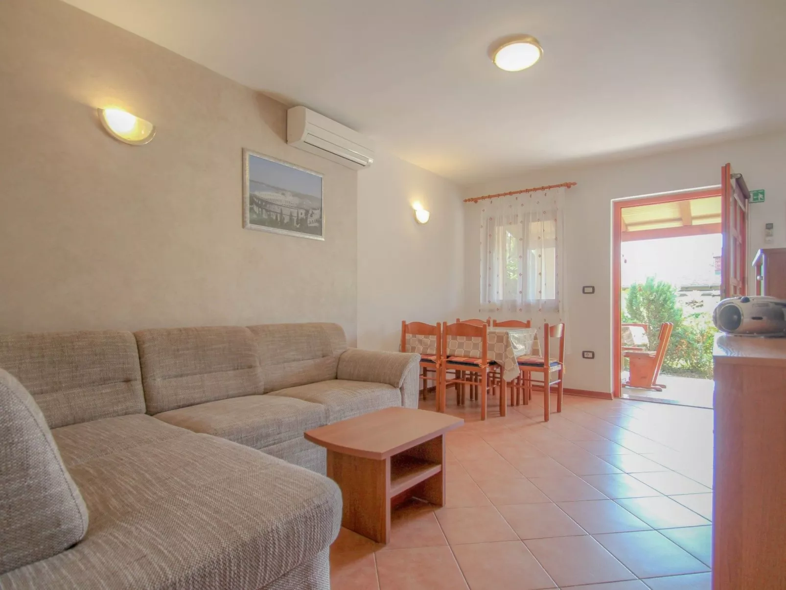 Wohnung "Timea 4" mit Terrasse - Binnen