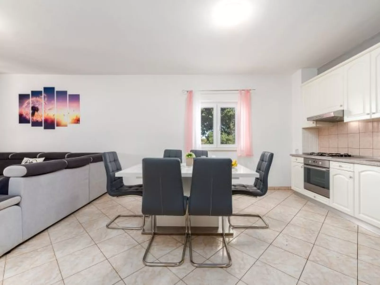 Holiday House Laetitia with pool - Image-tags.info