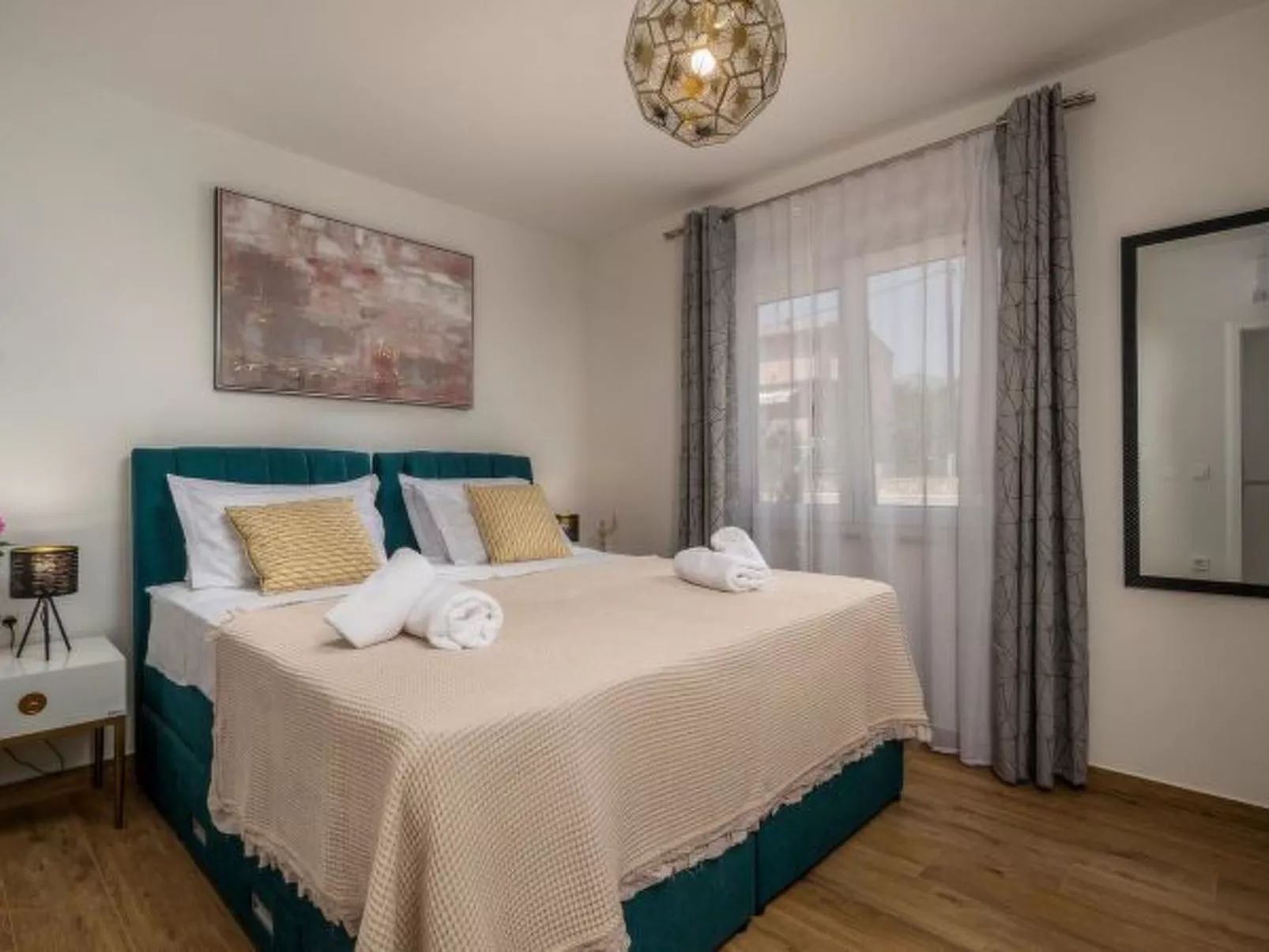 Seaview Villa Deep Green with pool - Image-tags.info