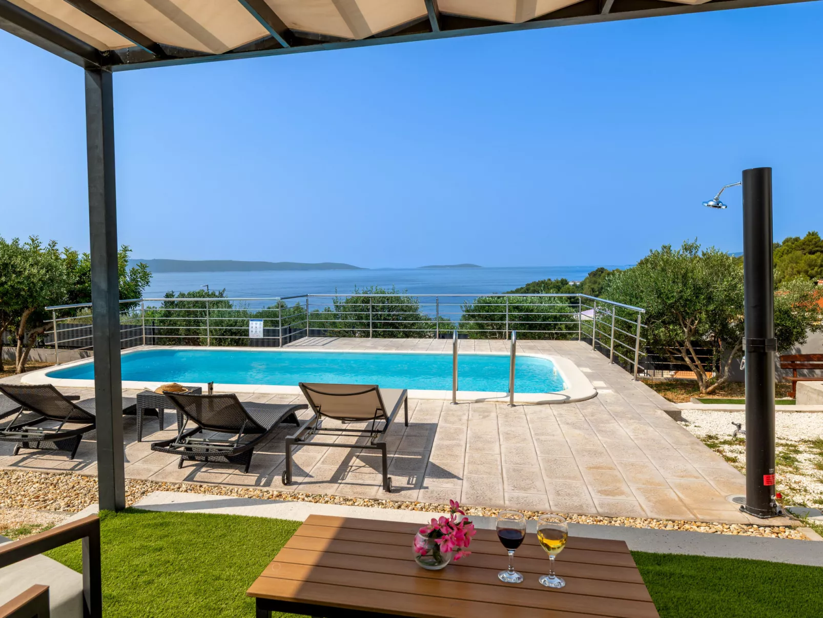 Ria with heated pool - Buiten