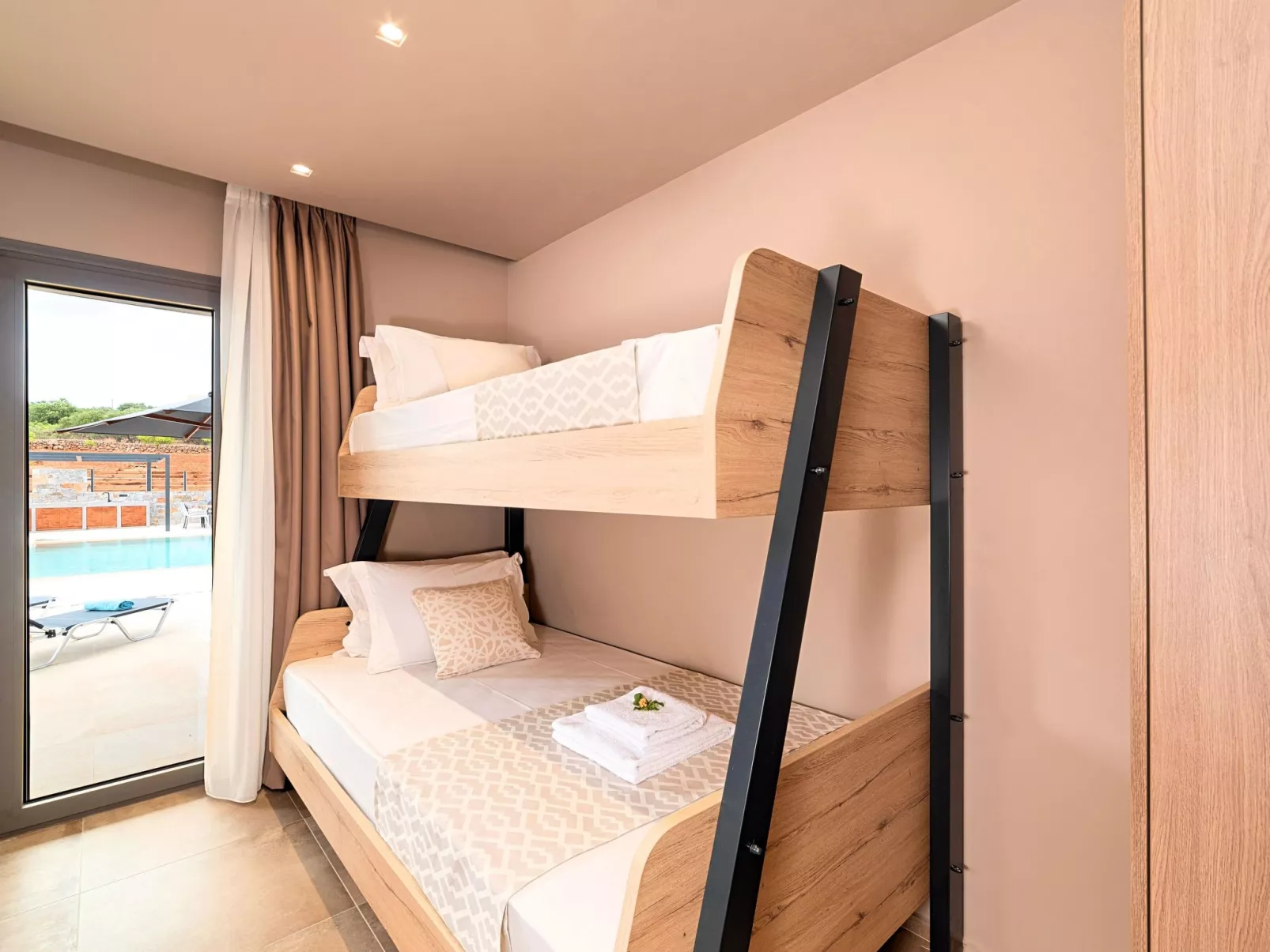 Für 12 Personen in Sisi, Kreta (Ost-Kreta) - Image-tags.info