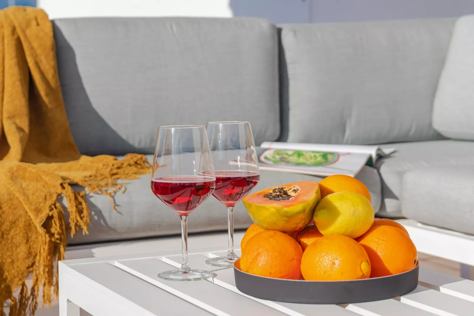 Beachside Penthouse with Rooftop Terrace & Pool - Sfeer