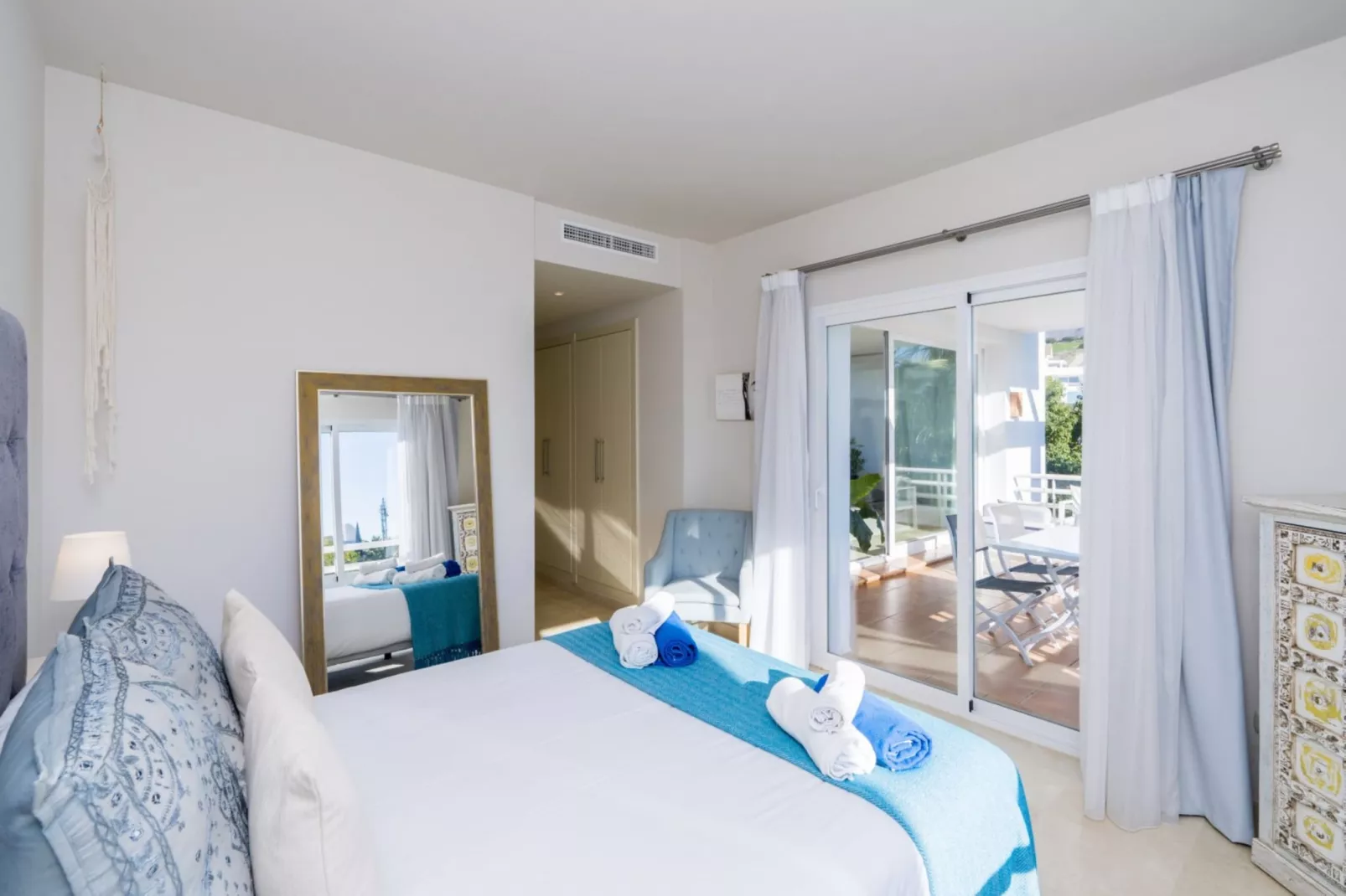 Modern 2-Bedroom Apartment - Alcazaba Lagoon (411) - Slaapkamer