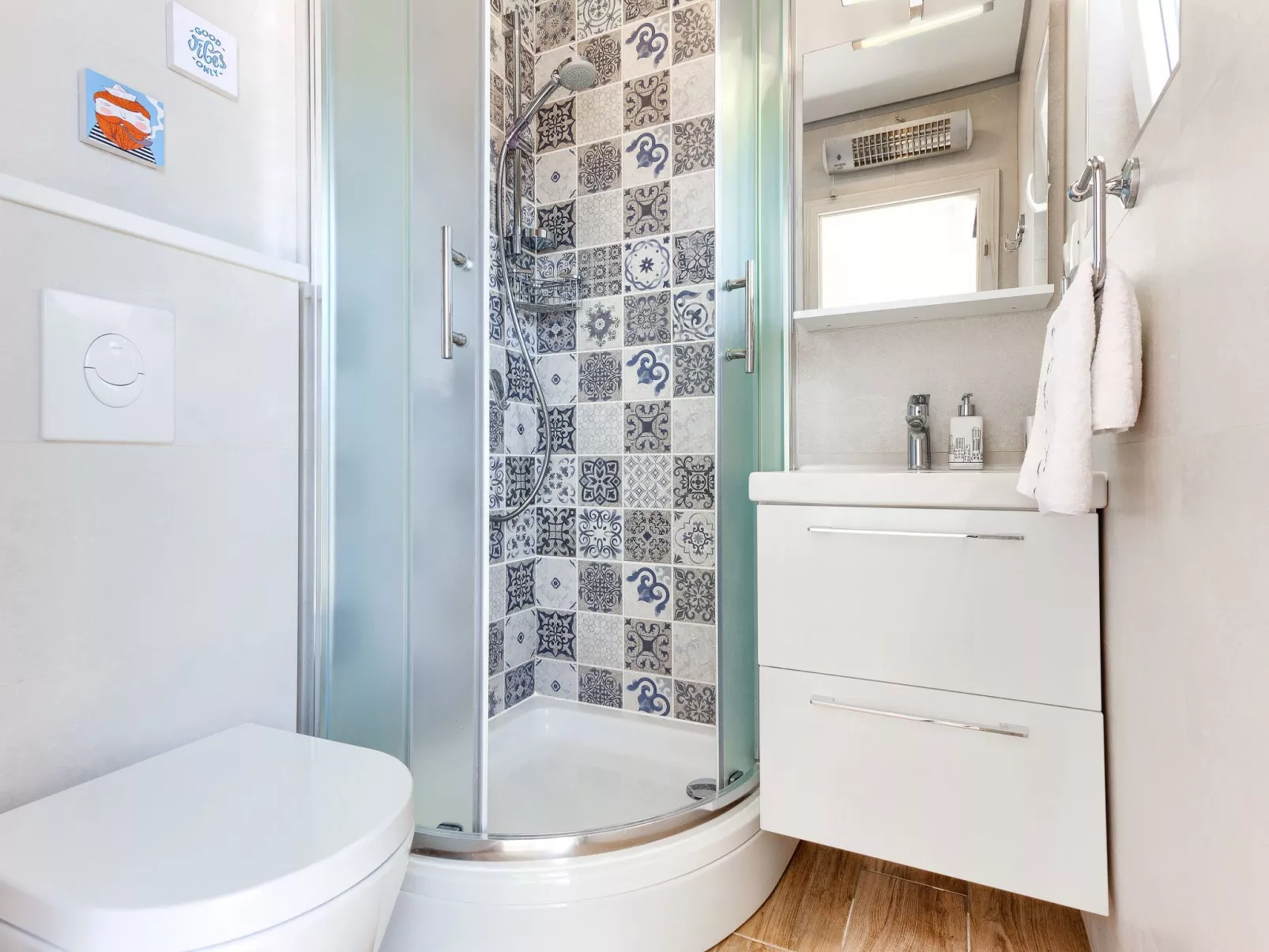 Mit Terrasse, Pool und Strandzugang - Image-tags.info