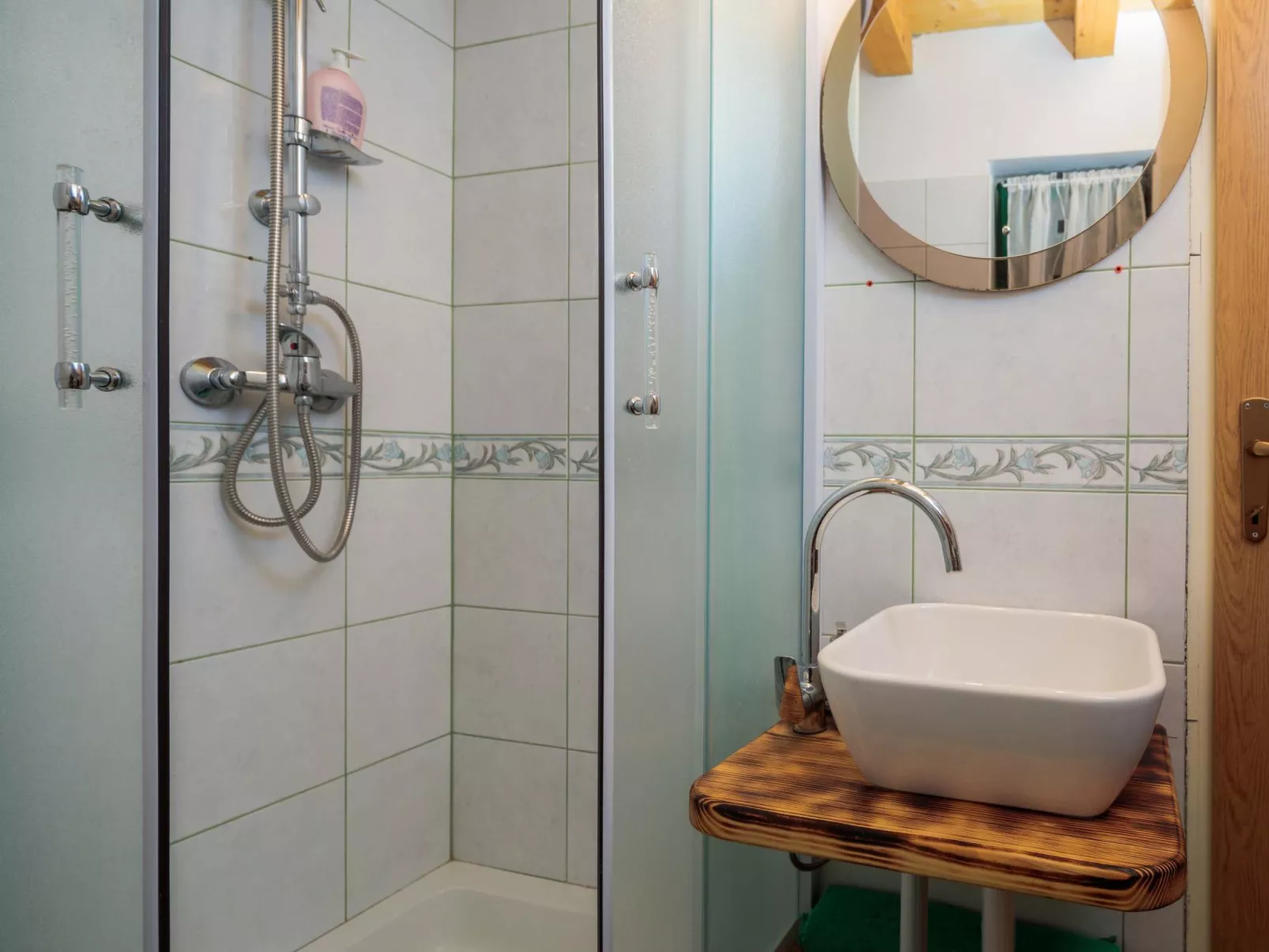 Villa Mystic Woods mit Pool - Binnen