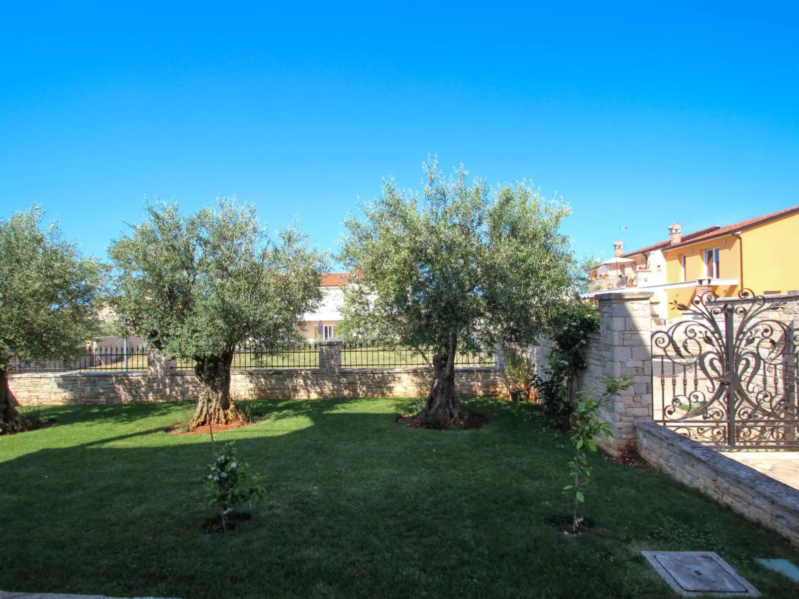 Für 4 Personen ca. 50 m&sup2; in Bužinija, Adriaküste Kroatien (Westküste von I - Buiten