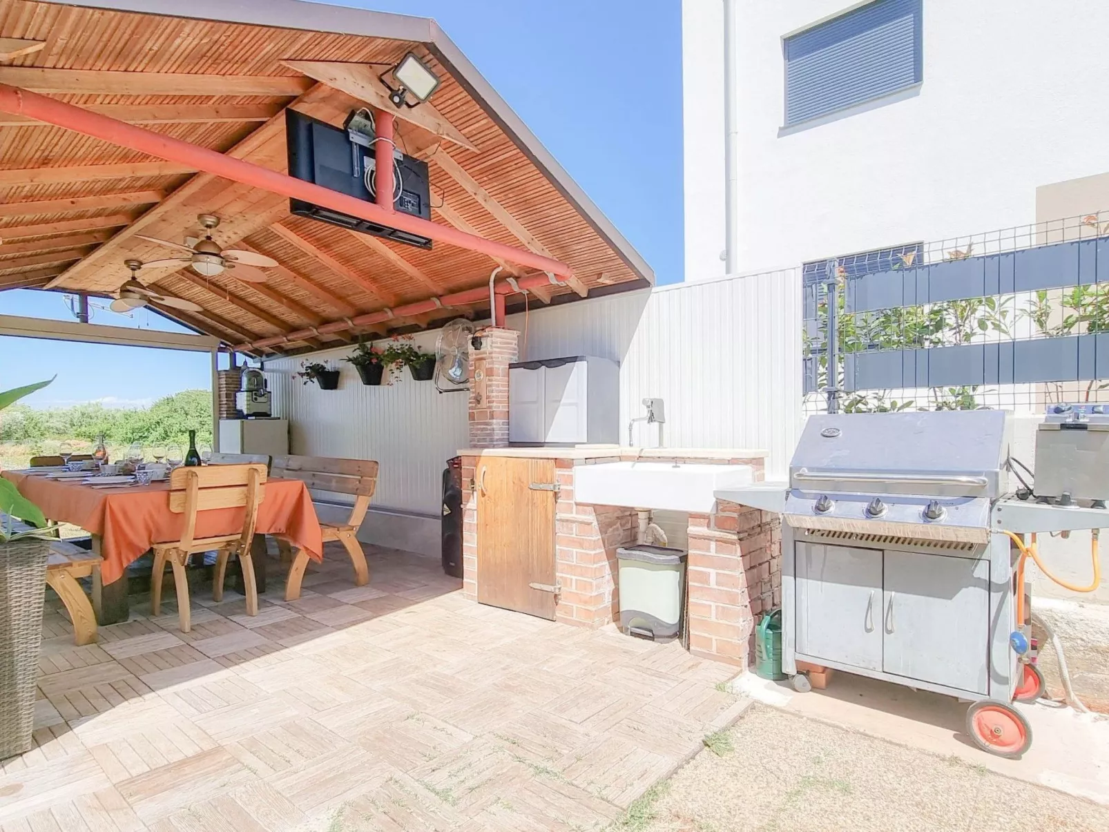 Wohnung "Barbara" mit Terrasse - Buiten