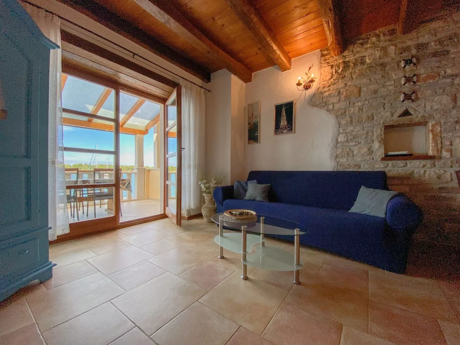 Für 4 Personen ca. 30 m&sup2; in Novigrad, Adriaküste Kroatien (Westküste von I - Binnen