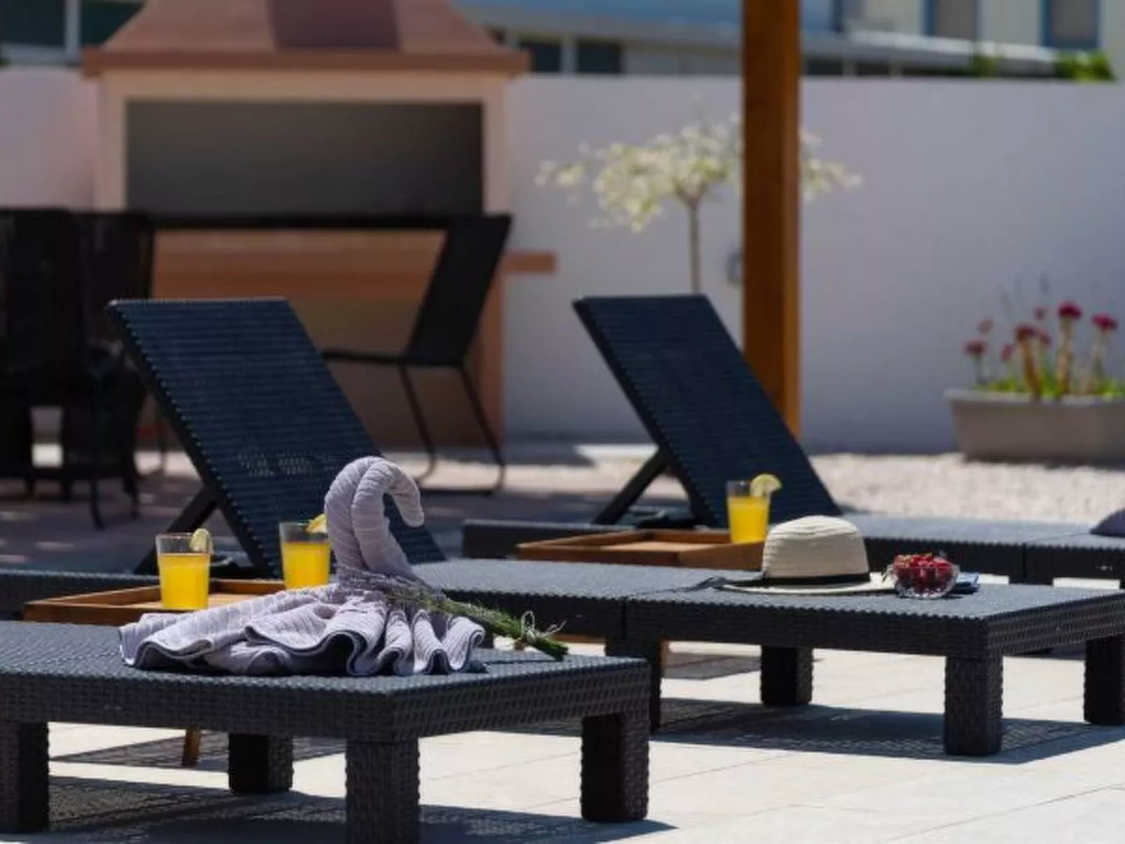 Villa First Hill with heated pool - Image-tags.info