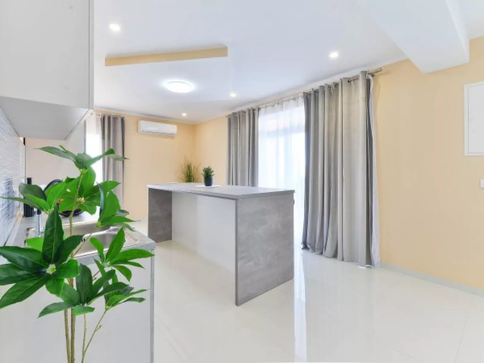 Apartment Holiday House Diana - Image-tags.info