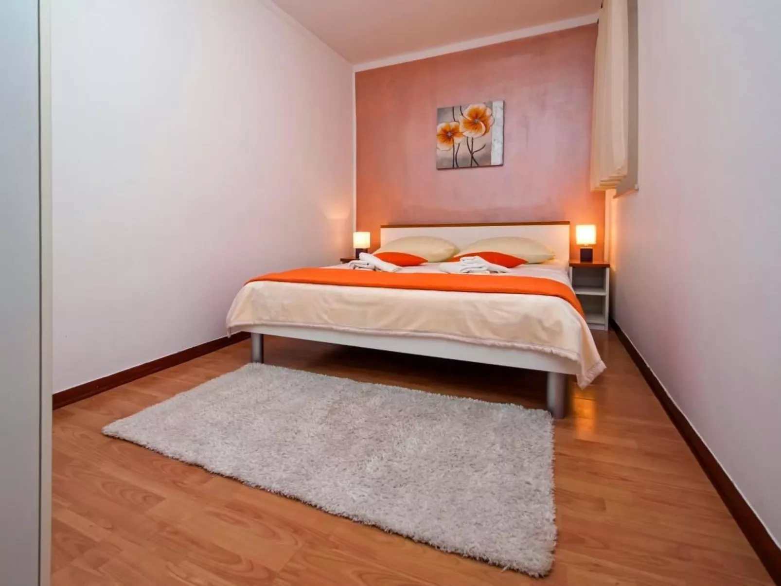 VILLA ENI mit Pool - Image-tags.info