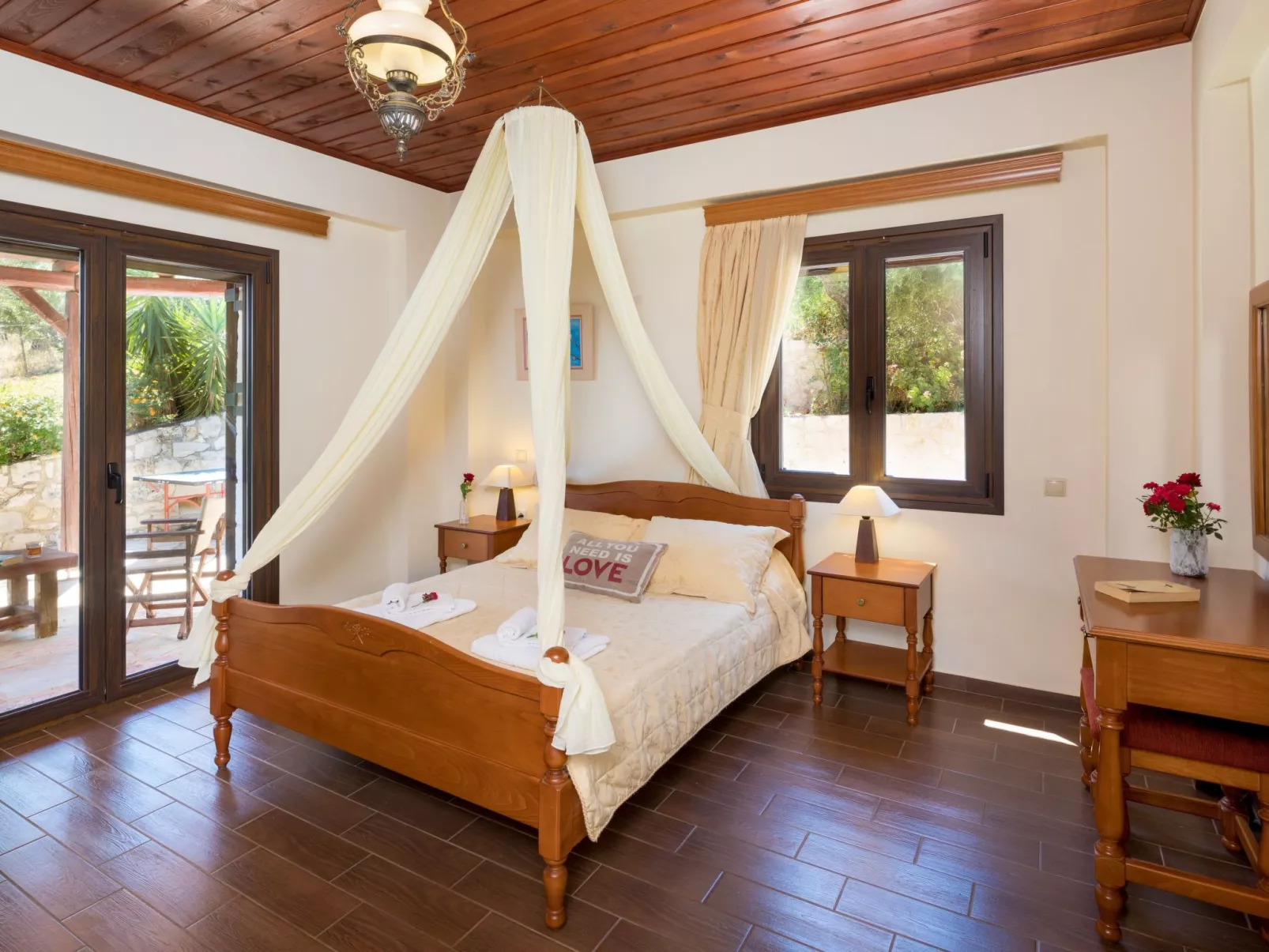 Familienvilla mit privatem Pool und Kinderbereich - Binnen