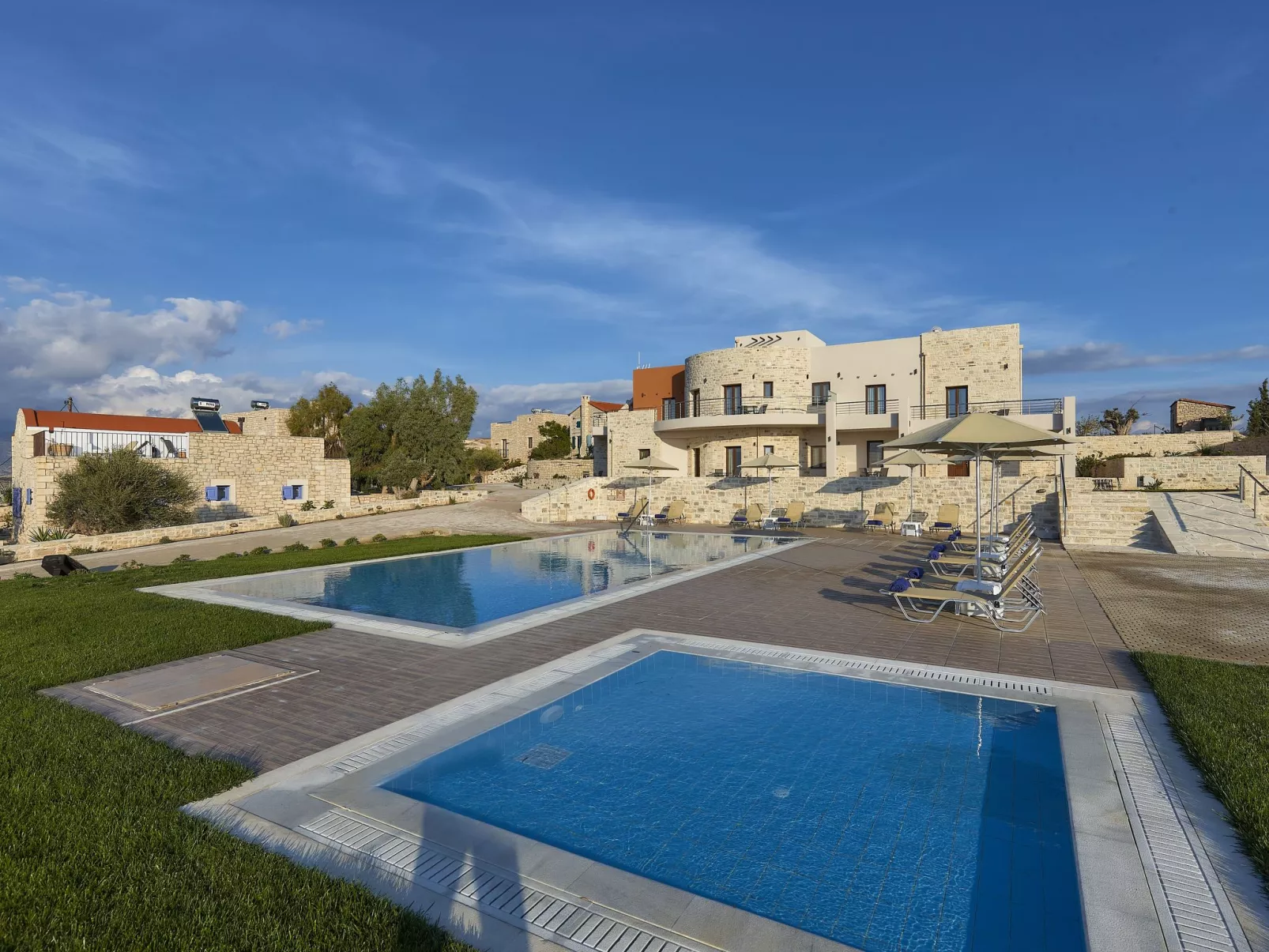 Traditionelle Natursteinvilla mit tollem Meerblick - Buiten