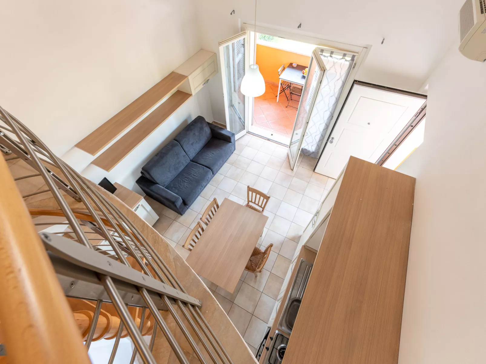 Aba Village - Binnen