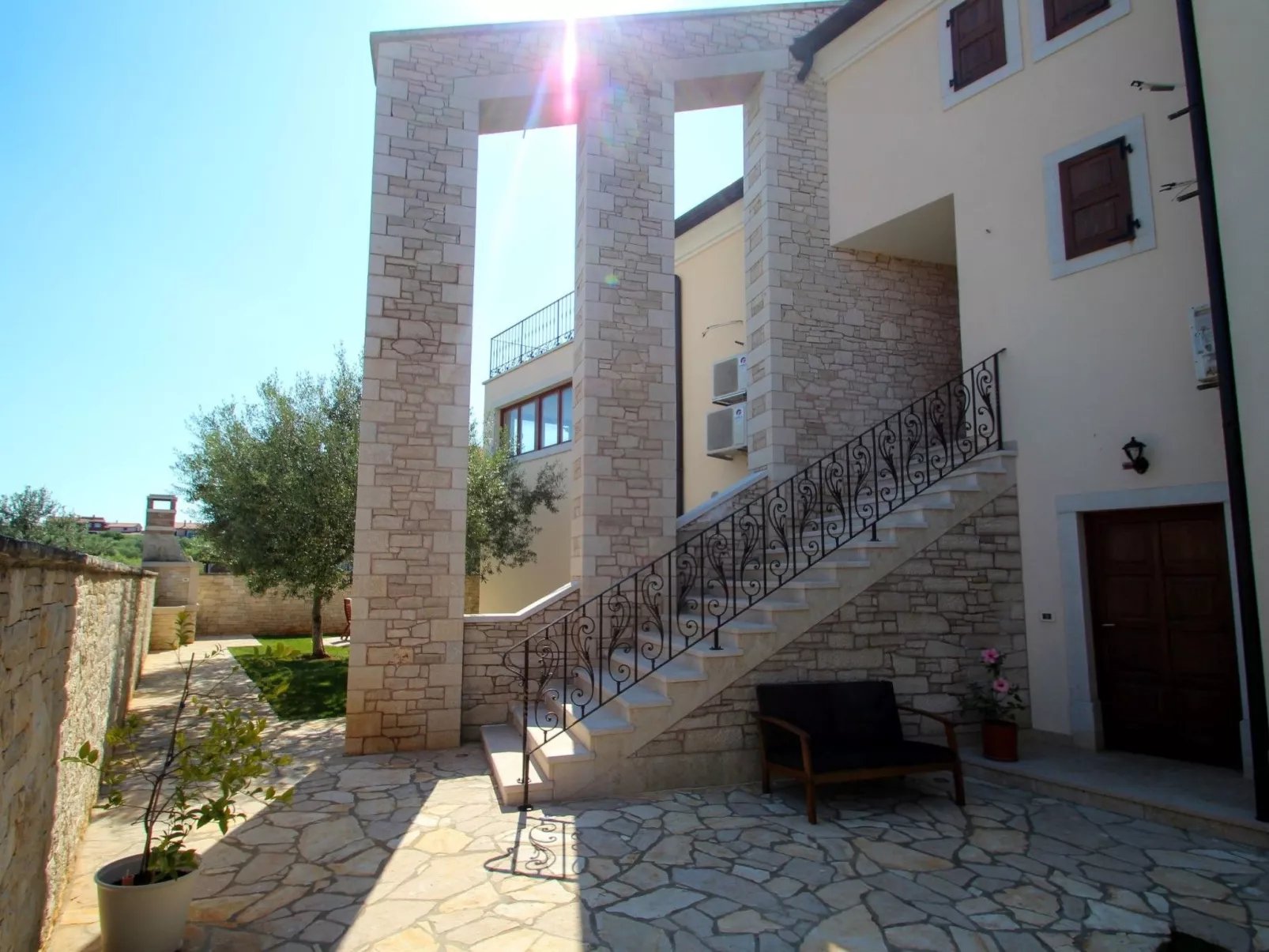 Für 4 Personen ca. 50 m&sup2; in Bužinija, Adriaküste Kroatien (Westküste von I - Buiten