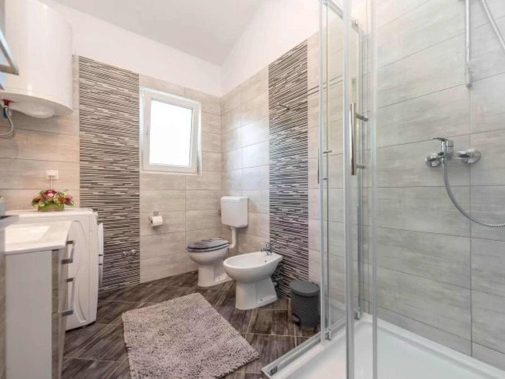 Beachside Holiday House Anamarija - Image-tags.info