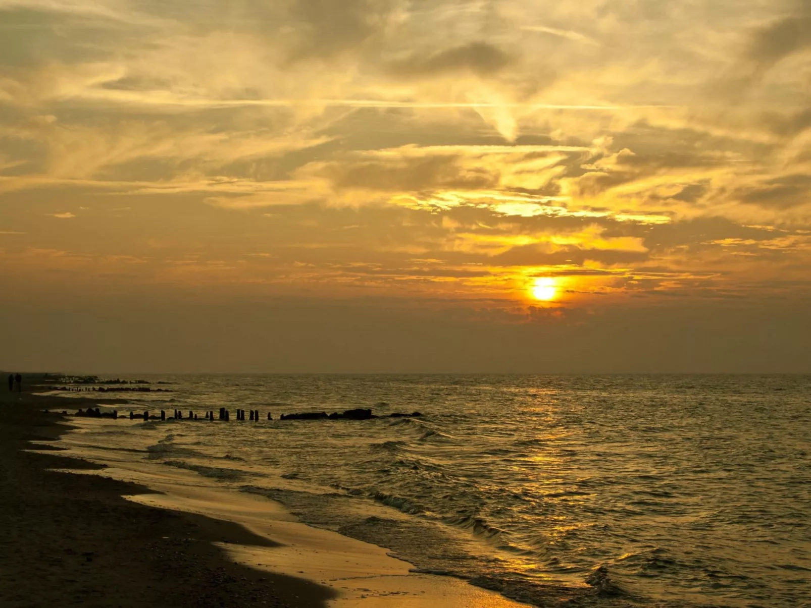 Wohnung mit Panoramaverglasung und Meerblick - Buiten
