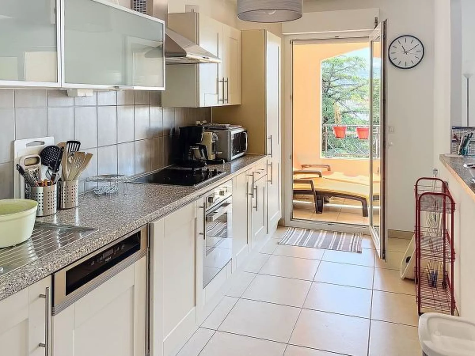 2 bedroom 2 bathrooms with pool 339 - Image-tags.info