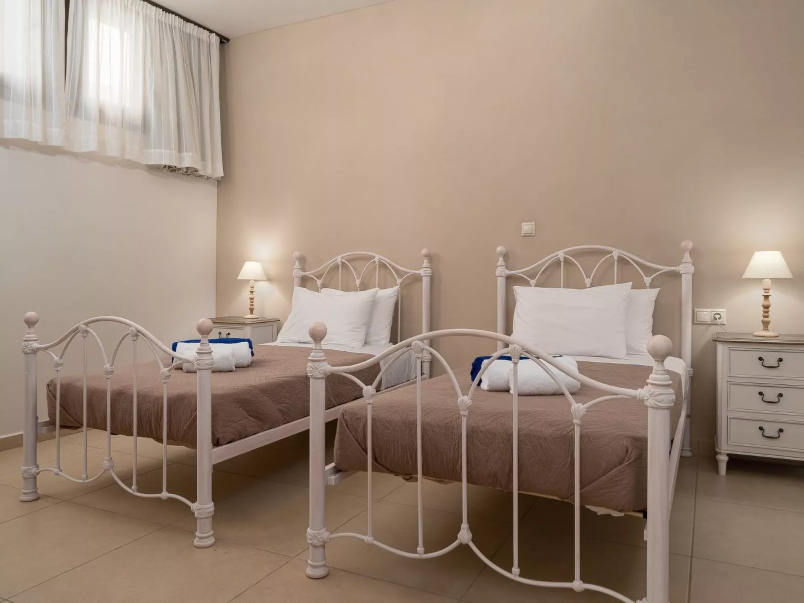 Orelia Cretan - Image-tags.info