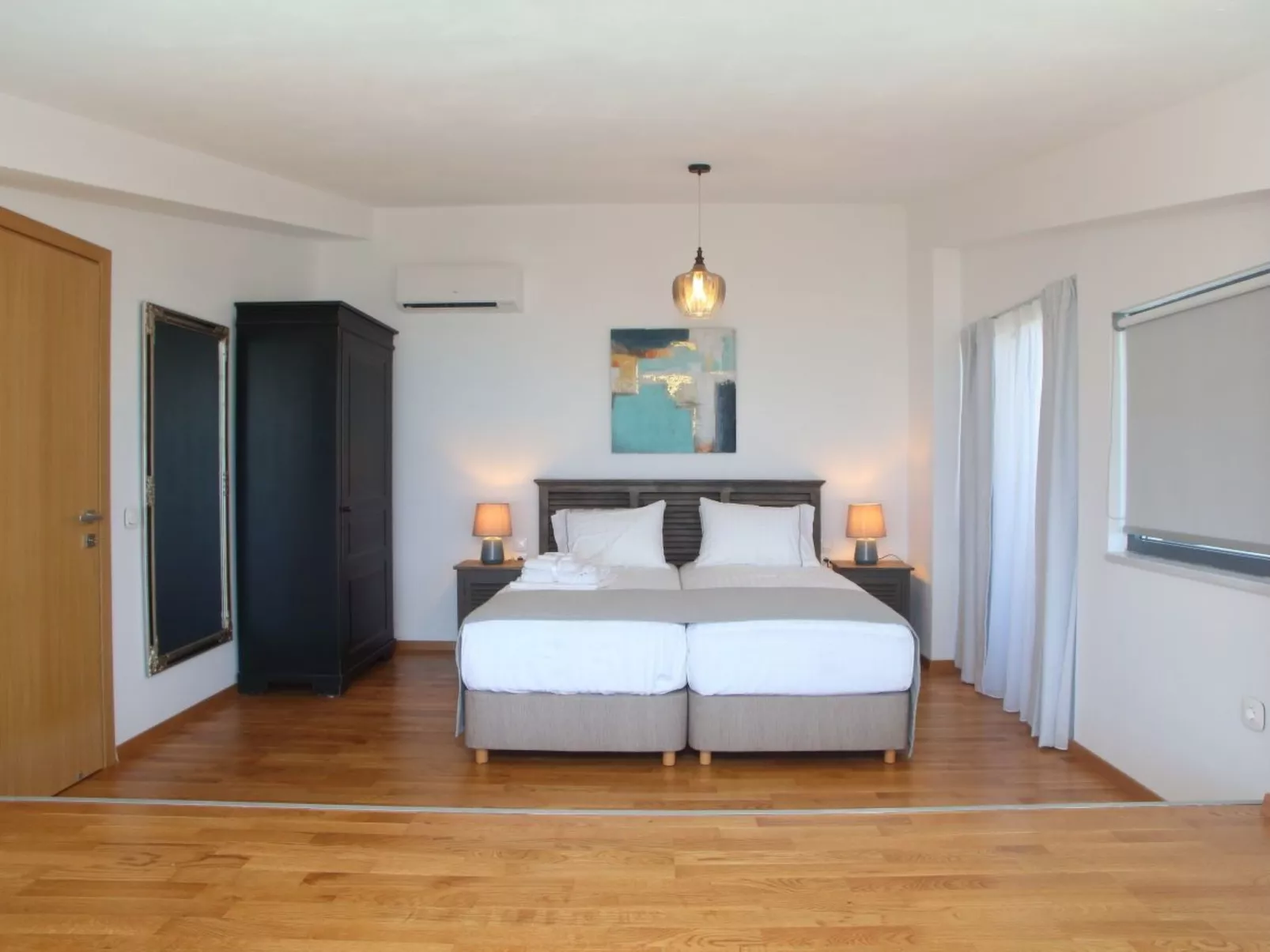 "Capro" mit Infinity-Pool - Binnen