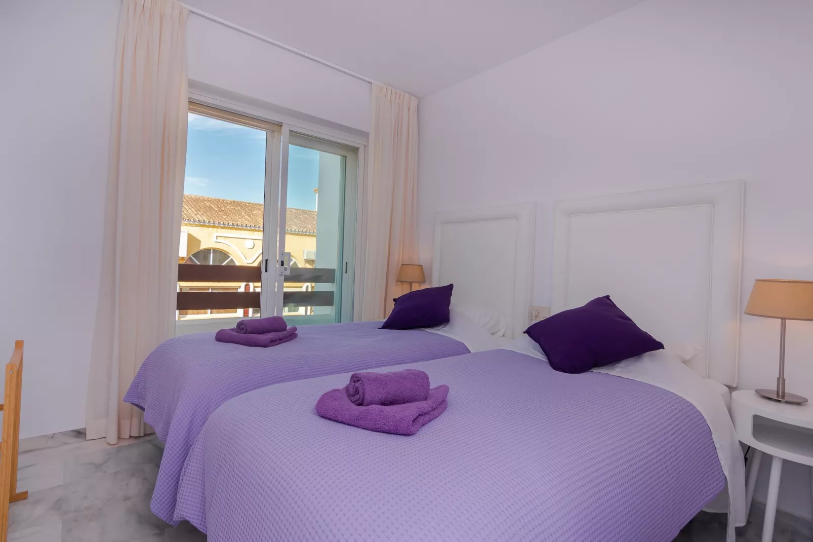 Beachside Penthouse with Rooftop Terrace & Pool - Image-tags.childrenroom