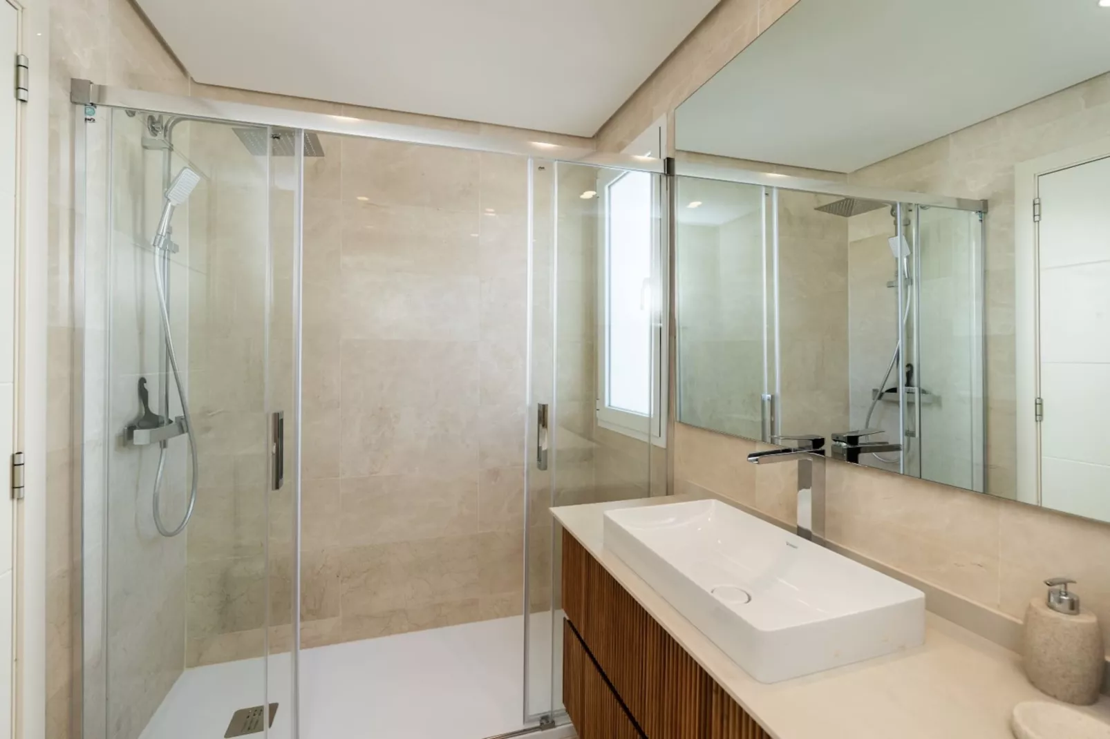 Exclusive 3-bed Penthouse Alcazaba Lagoon (321) - Badkamer