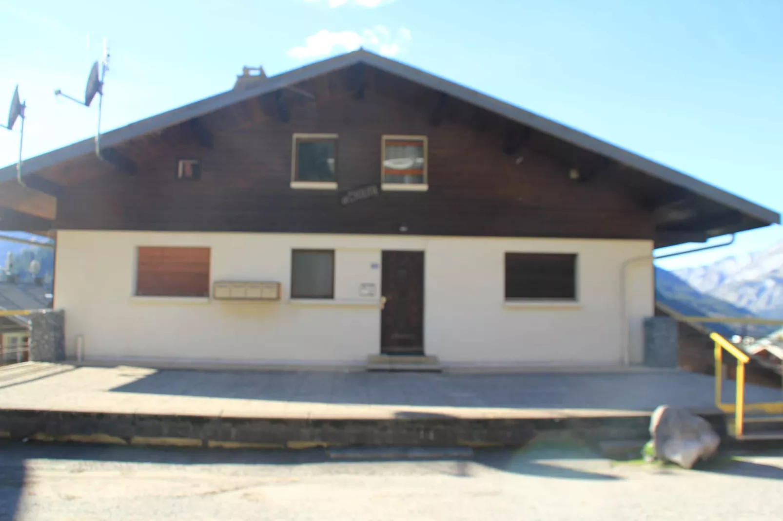 CHOUTA CHT5 CENTER & TELECABINE 4pers. - Buitenlucht