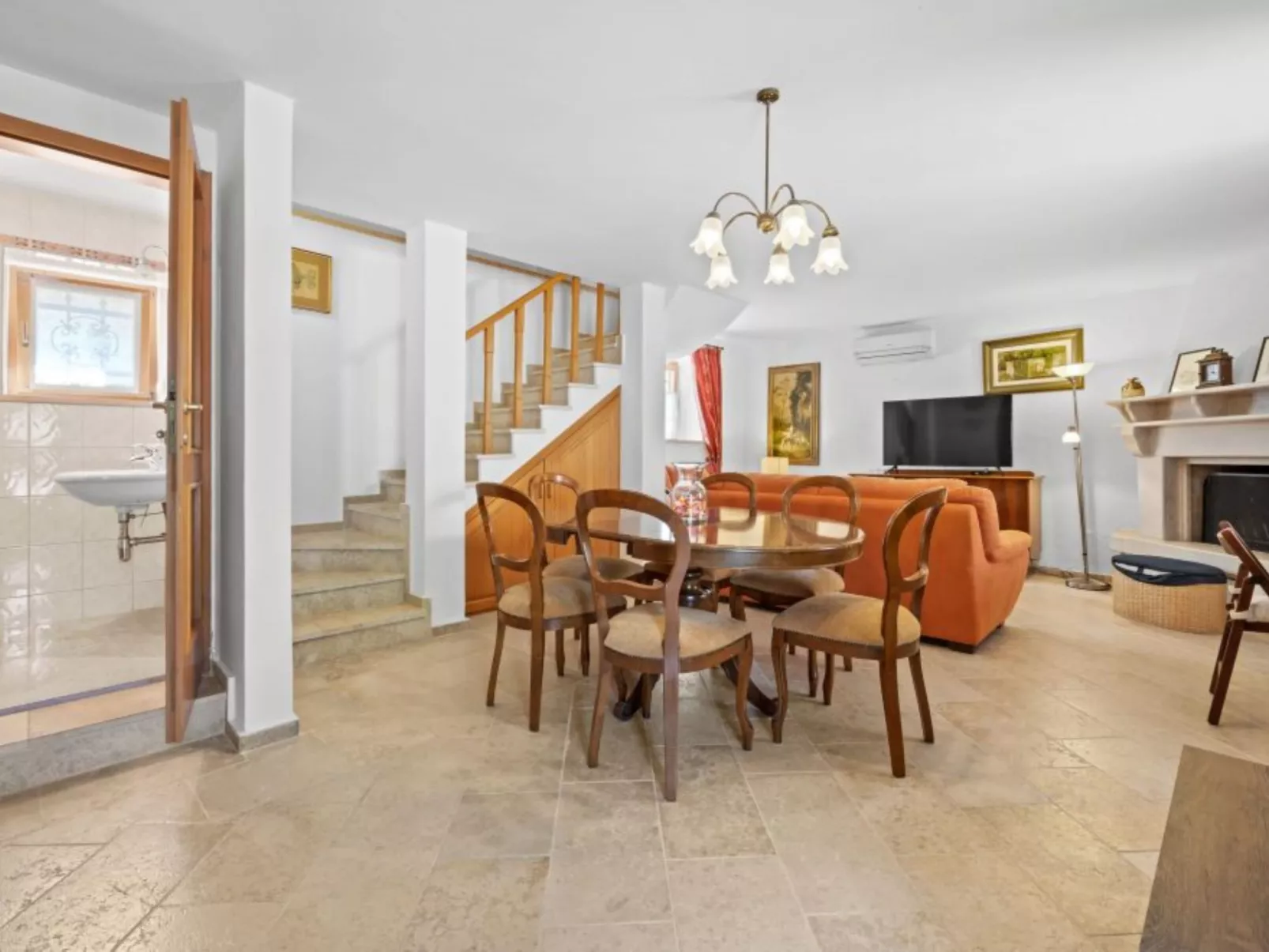 Villa Diana - Binnen