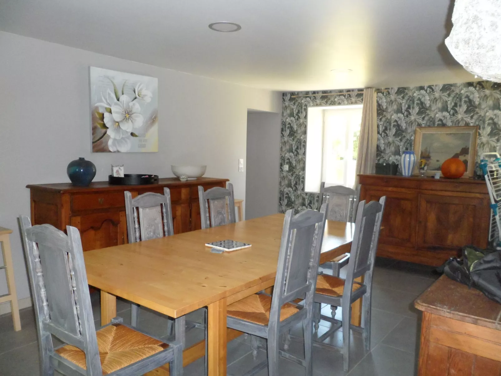 "Aelise" mit eigenem Pool - Binnen