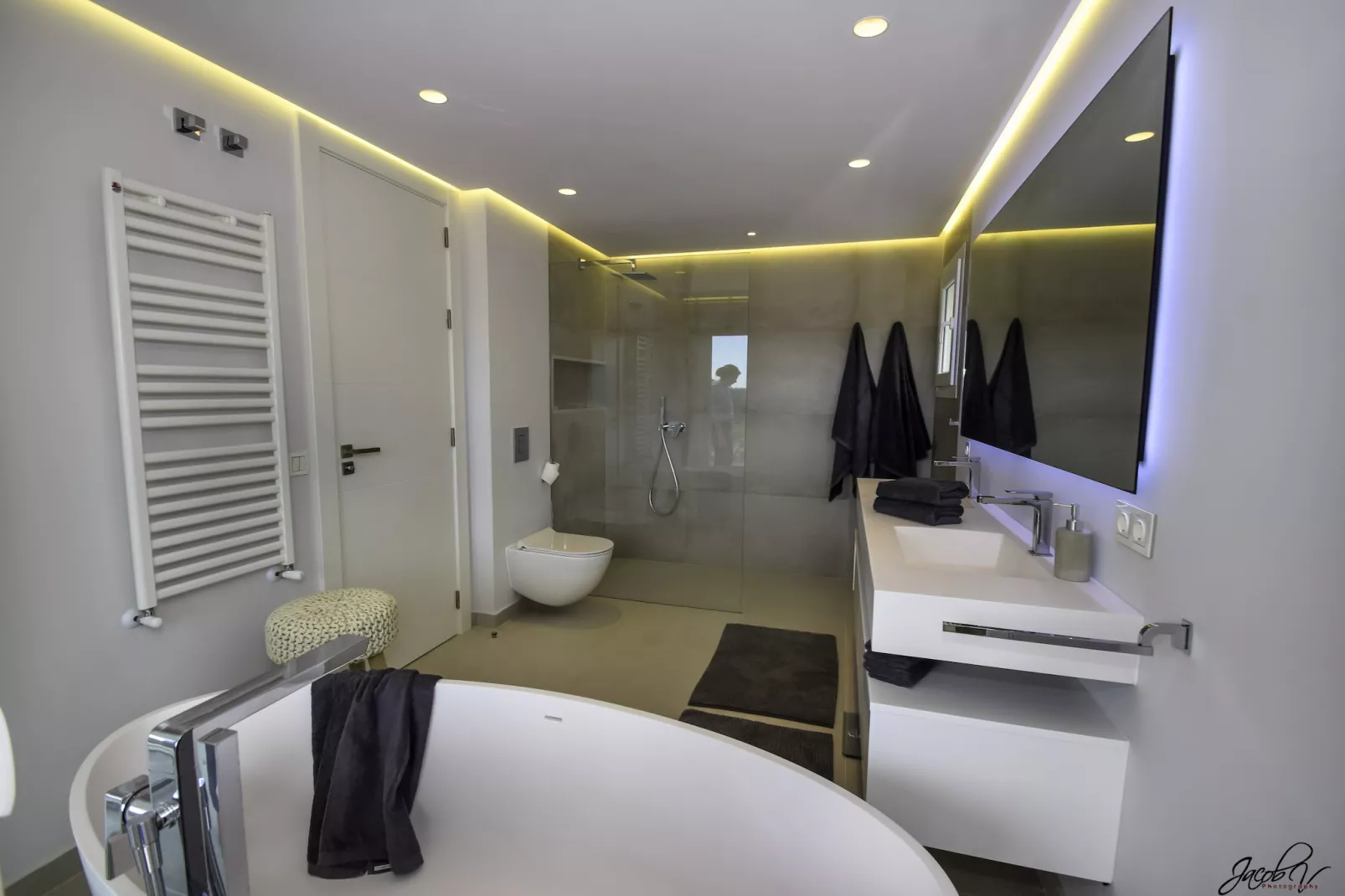 Tranquil Villa with Sea Views & Heated Pool! - Badkamer