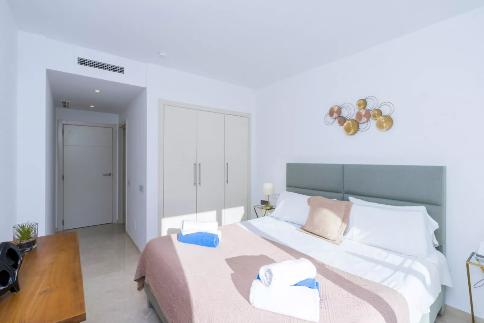 Stylish 2-Bed Apartment | Alcazaba Lagoon (303) - Slaapkamer