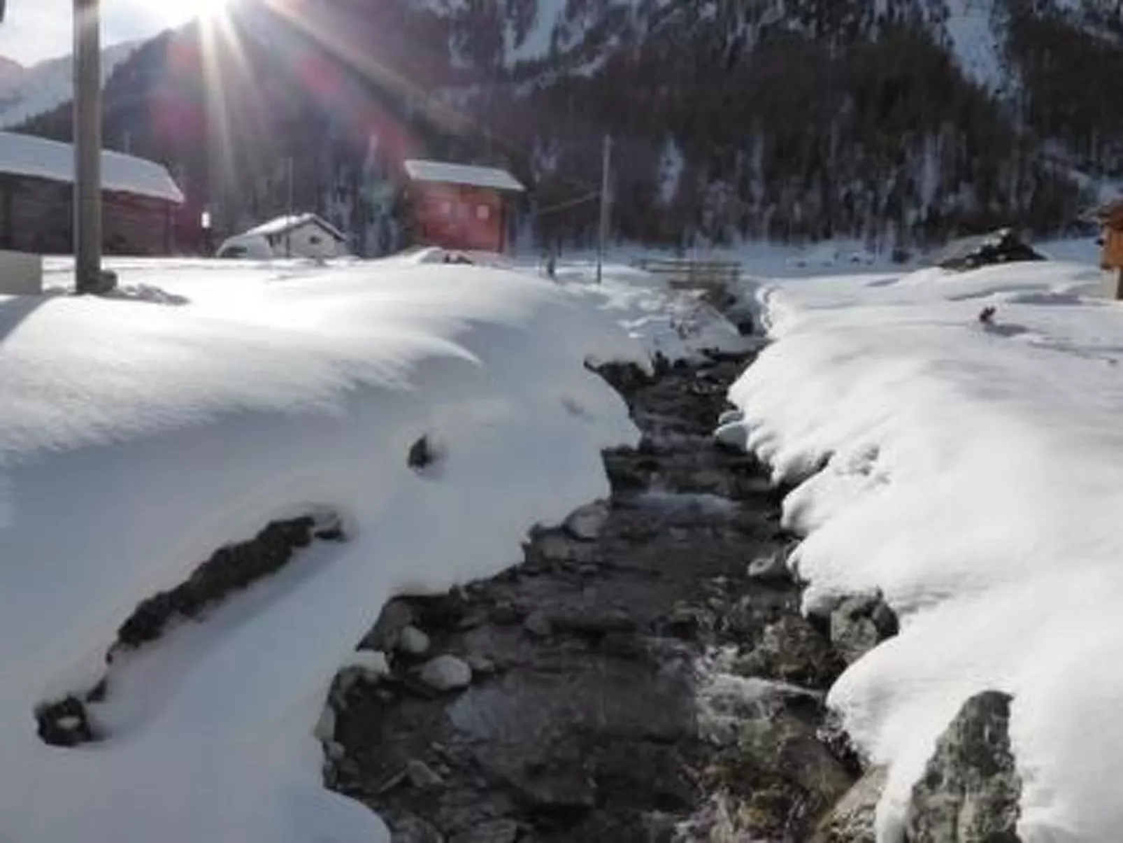 Chalet Le Murmure du Torrent - Buiten