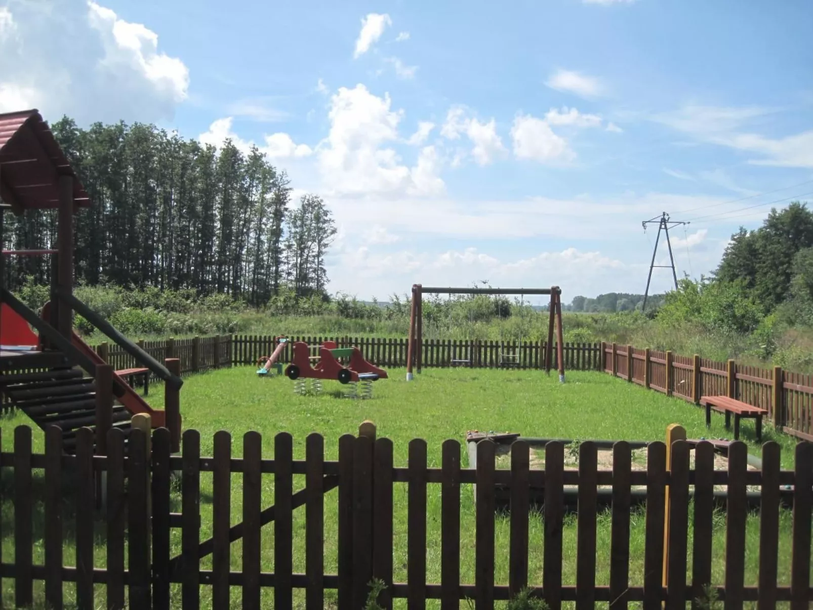 In Rozwarowo mit Schöner Terrasse - Buiten