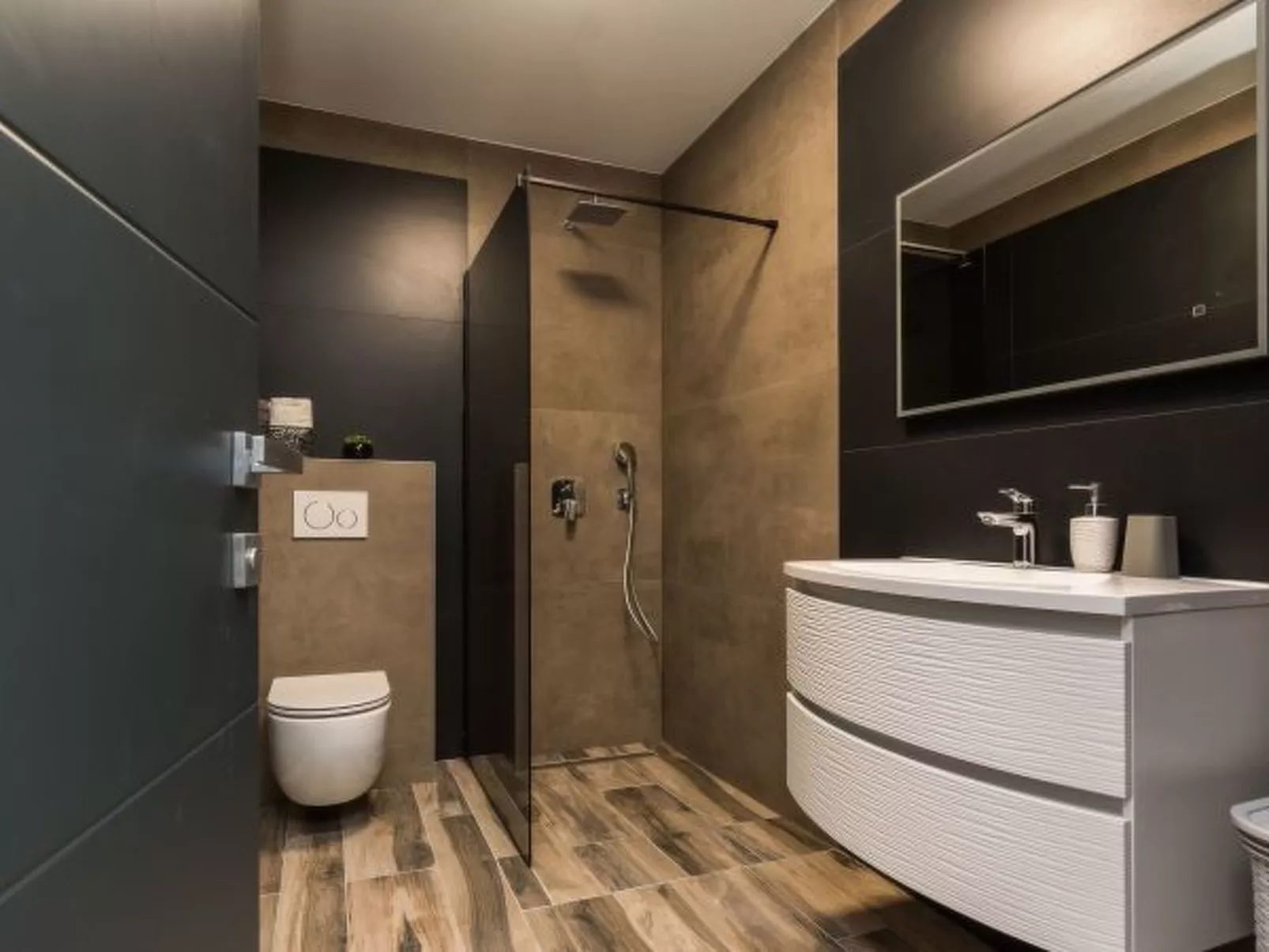 Beautiful villa Lara in Vrana with pool - Image-tags.info