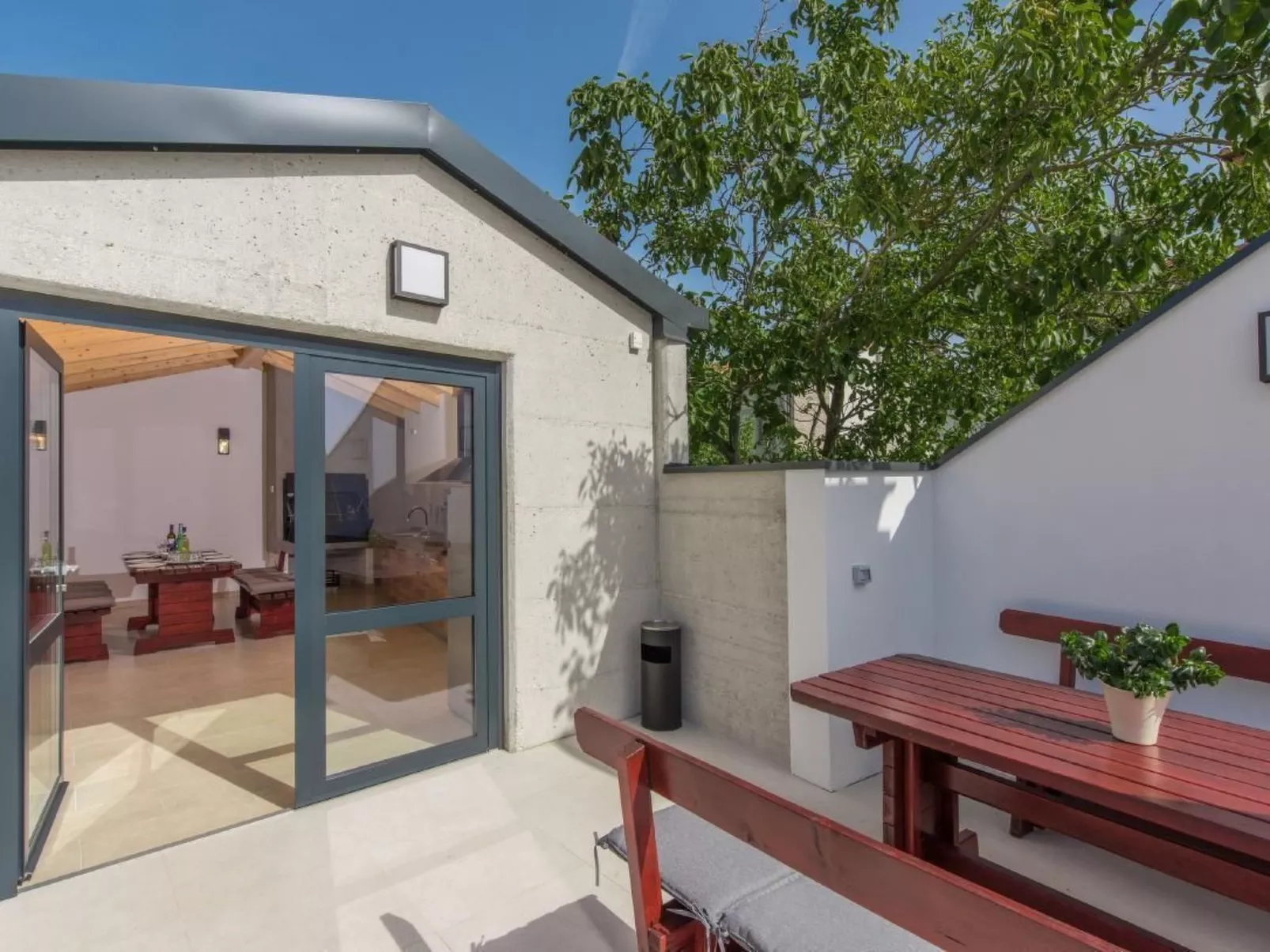 Wohnung mit gemeinschaftlichem Pool und Grill - Image-tags.info