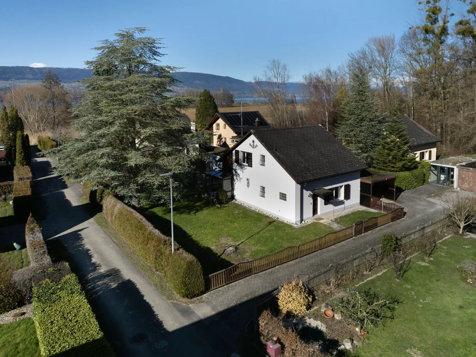 Sous-le-Moulin - Buiten