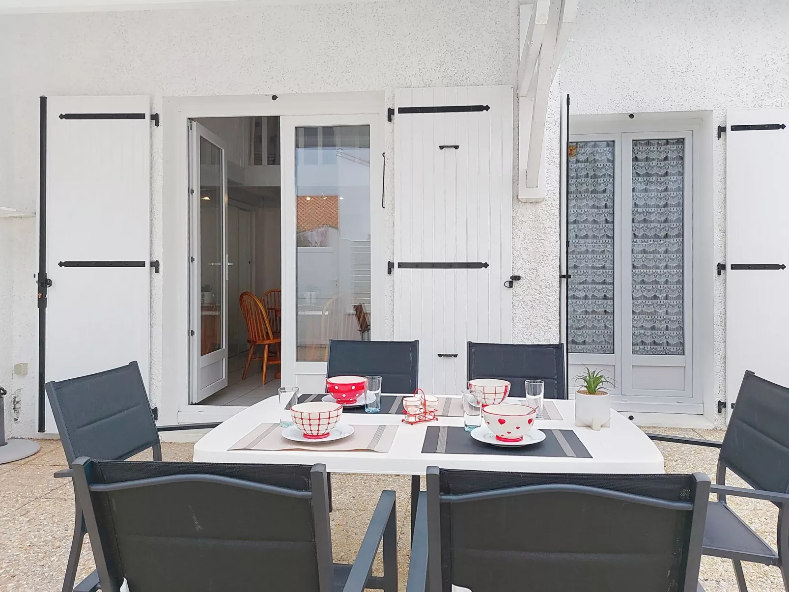 Les Palmyriennes - Buiten