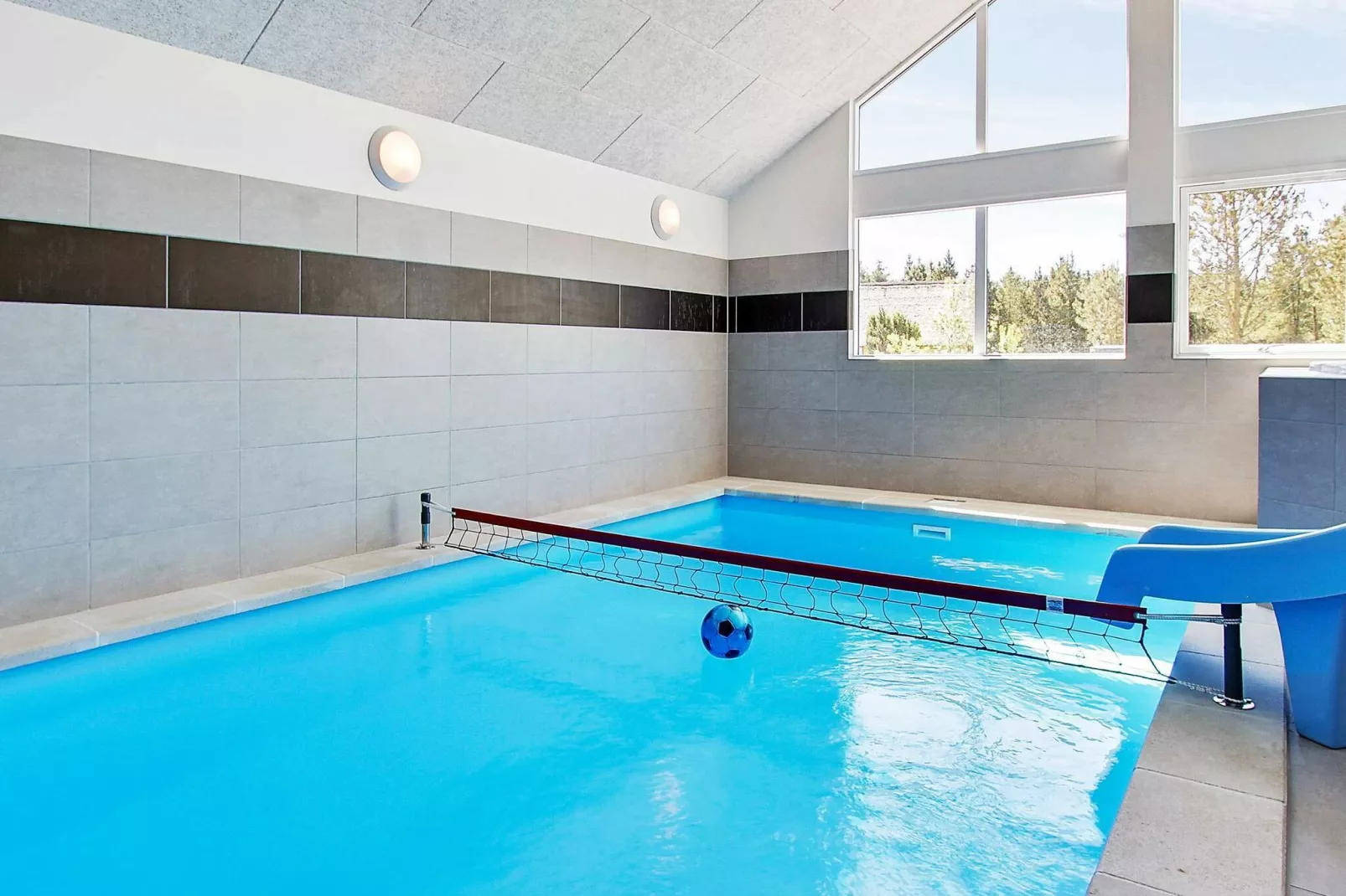 Vrijstaand vakantiehuis in Blåvand met zwembad