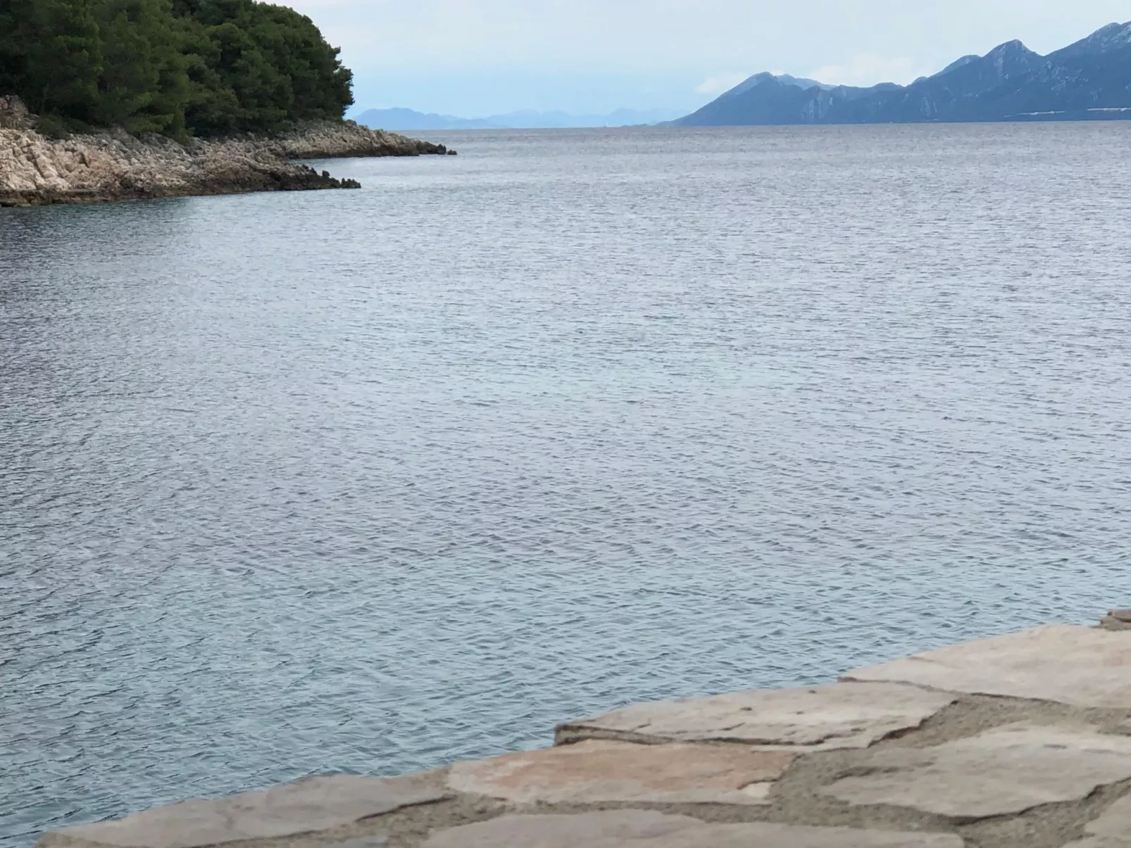 Weißes Haus Robinson mit BBQ und Terrasse - Image-tags.info