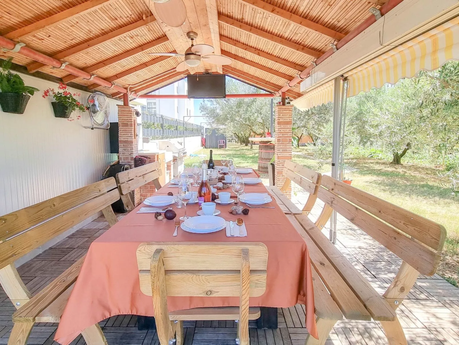 Wohnung "Barbara" mit Terrasse - Buiten