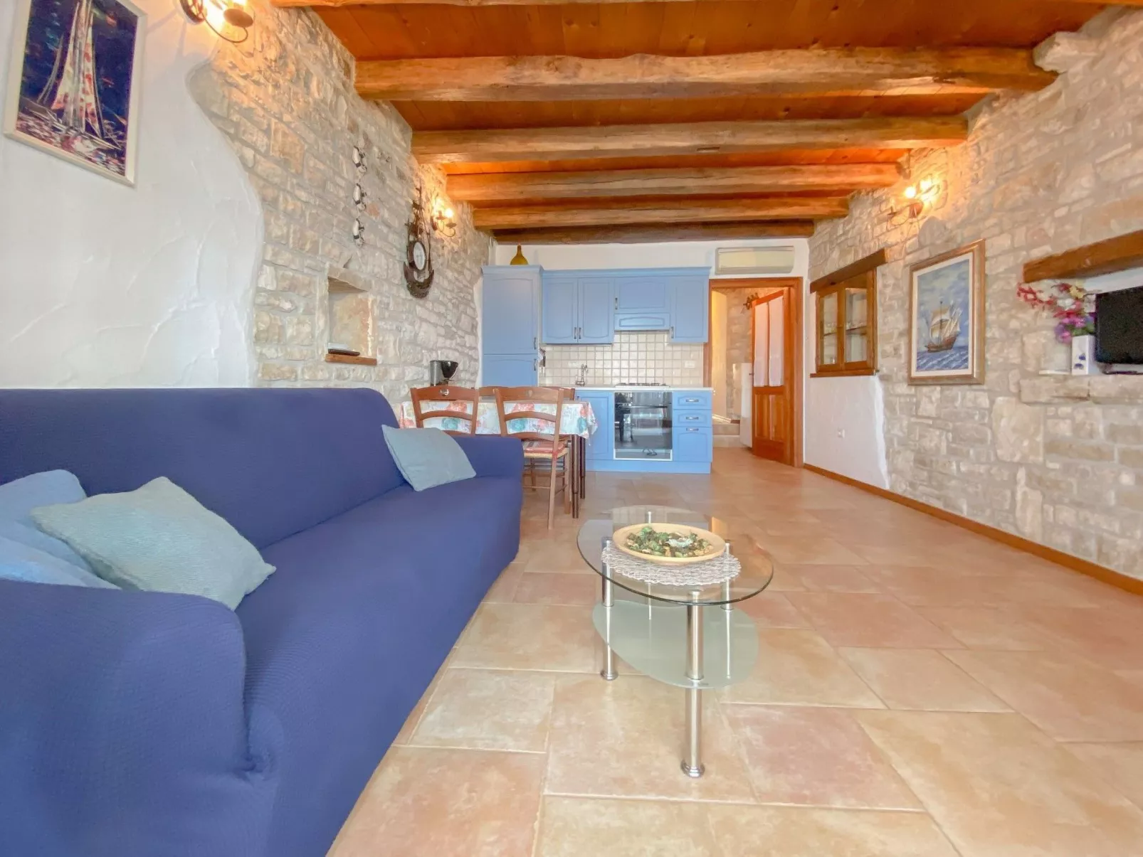 Für 4 Personen ca. 30 m&sup2; in Novigrad, Adriaküste Kroatien (Westküste von I - Image-tags.info