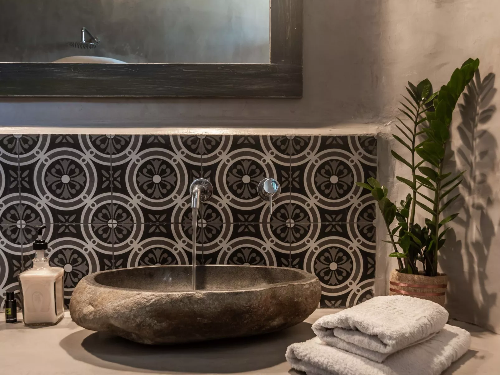 PETRA RESIDENCE MINI POOL SPA MILOS - Image-tags.info