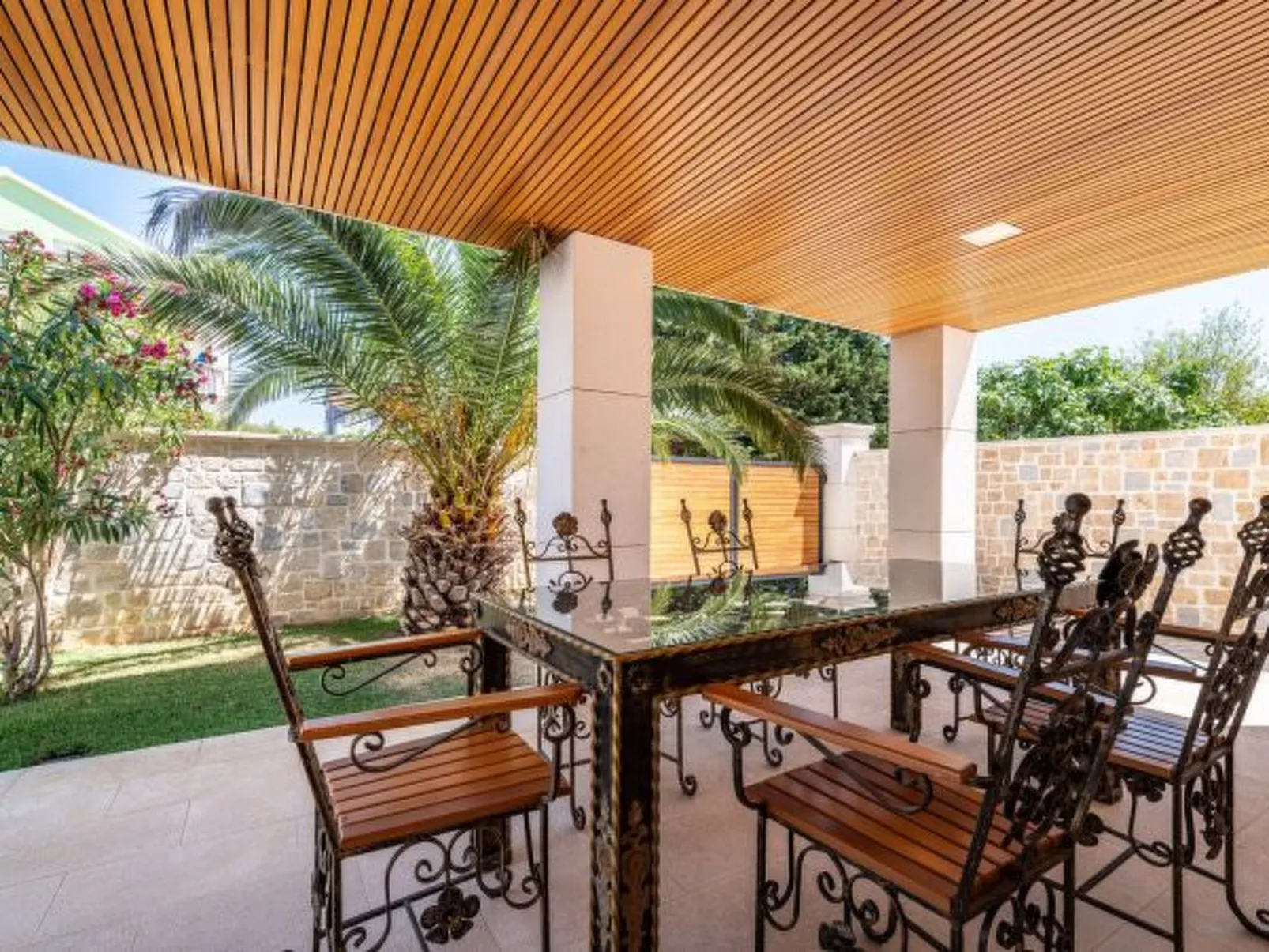 Villa Nena with heated pool, jacuzzi and sauna - Image-tags.info