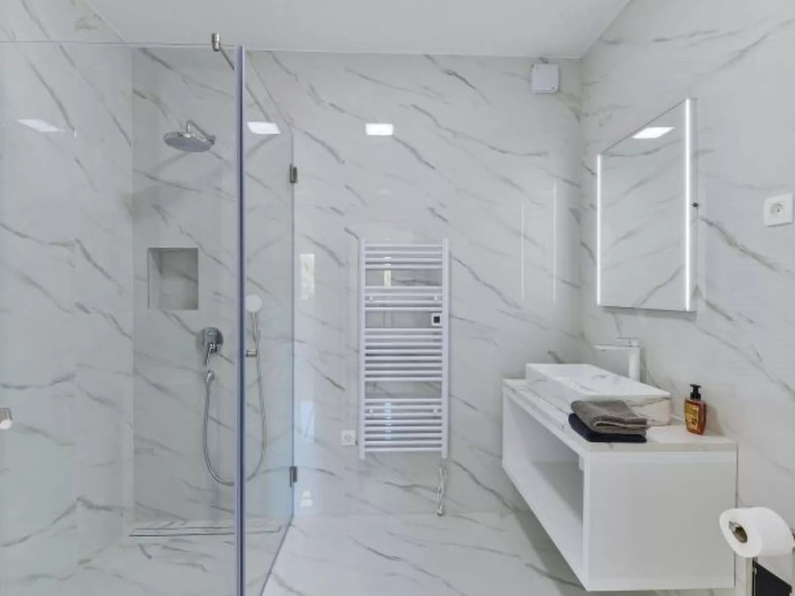 Villa Div with heated pool Apartment No.2 - Image-tags.info