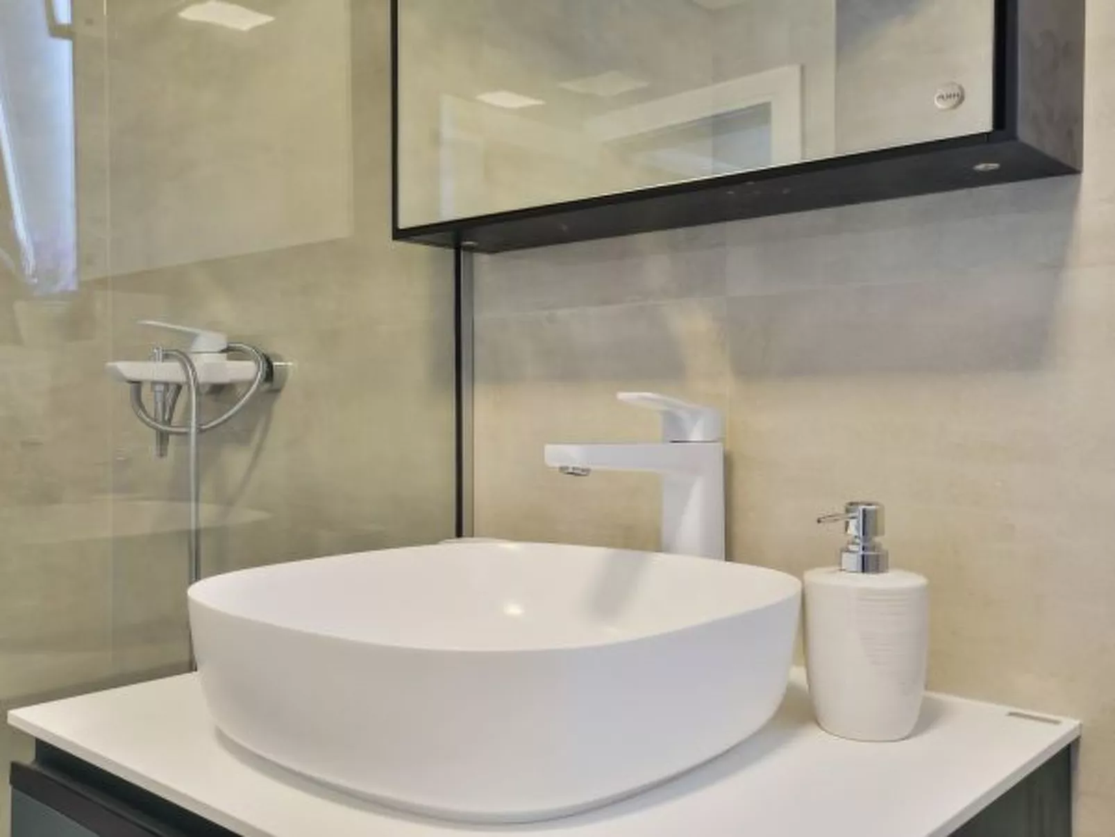 Villa Zariva with pool and panoramic mountain and - Image-tags.info