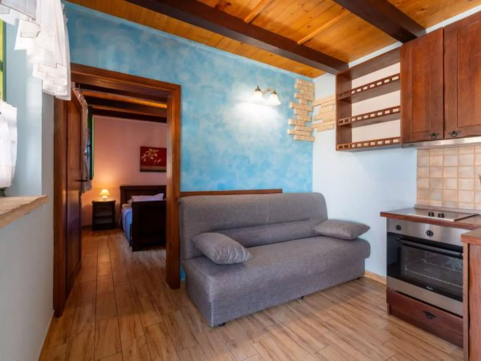 Stone villa Tea with pool - Image-tags.info