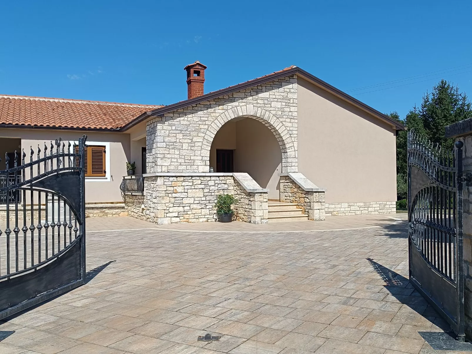 Villa Križanci - Buiten