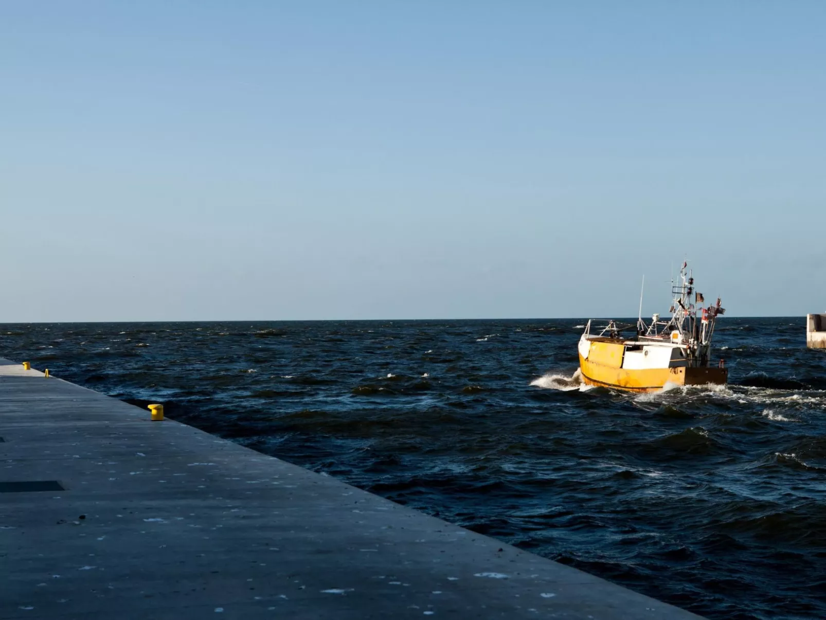 Wohnung mit Panoramaverglasung und Meerblick - Buiten