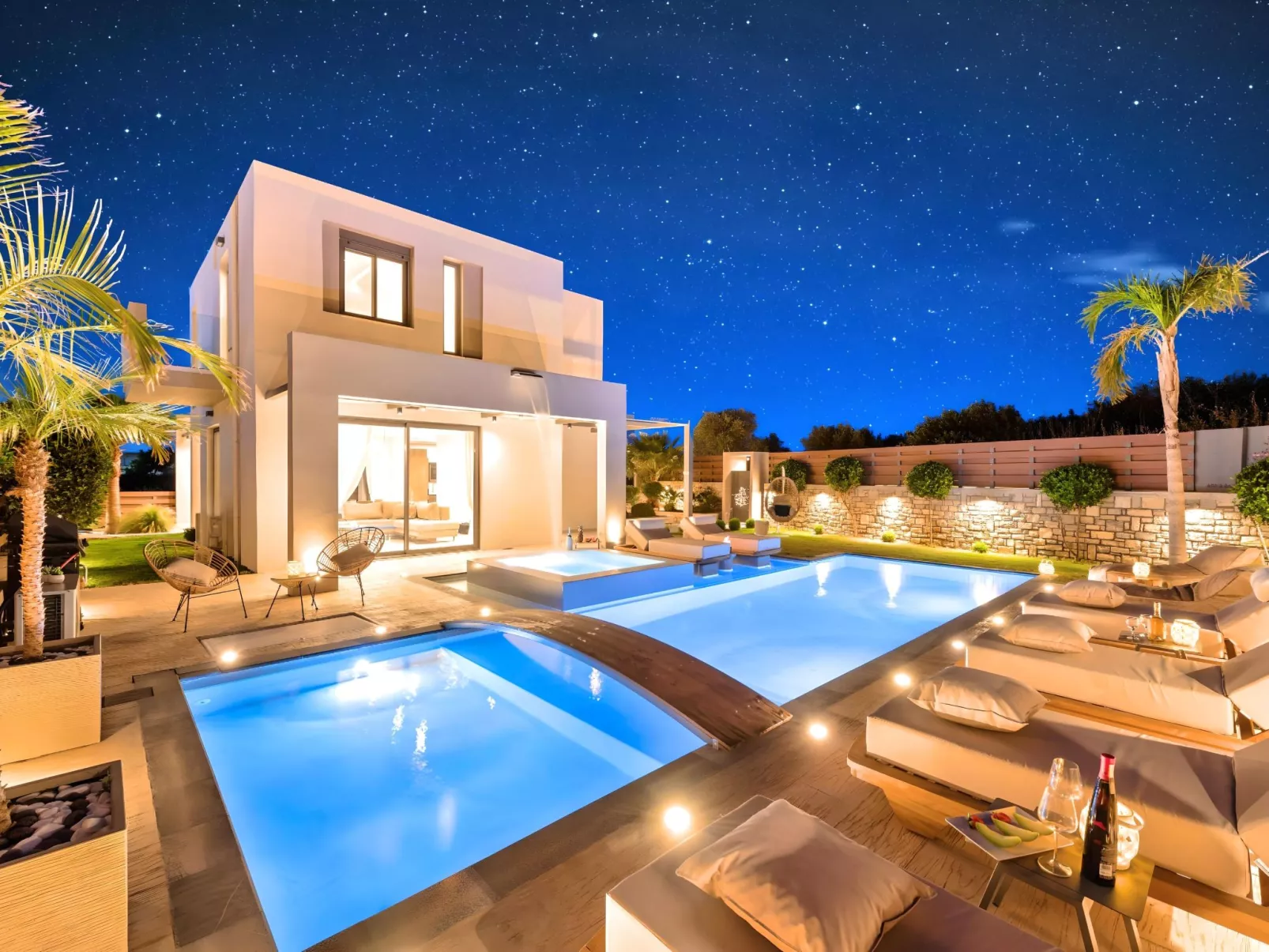 Villa "Minoas Grand" mit Blick auf das Wasser - Image-tags.info