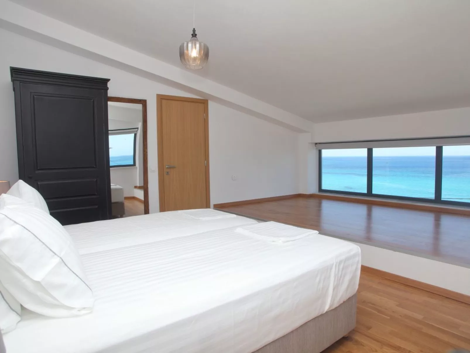 "Capro" mit Infinity-Pool - Image-tags.info